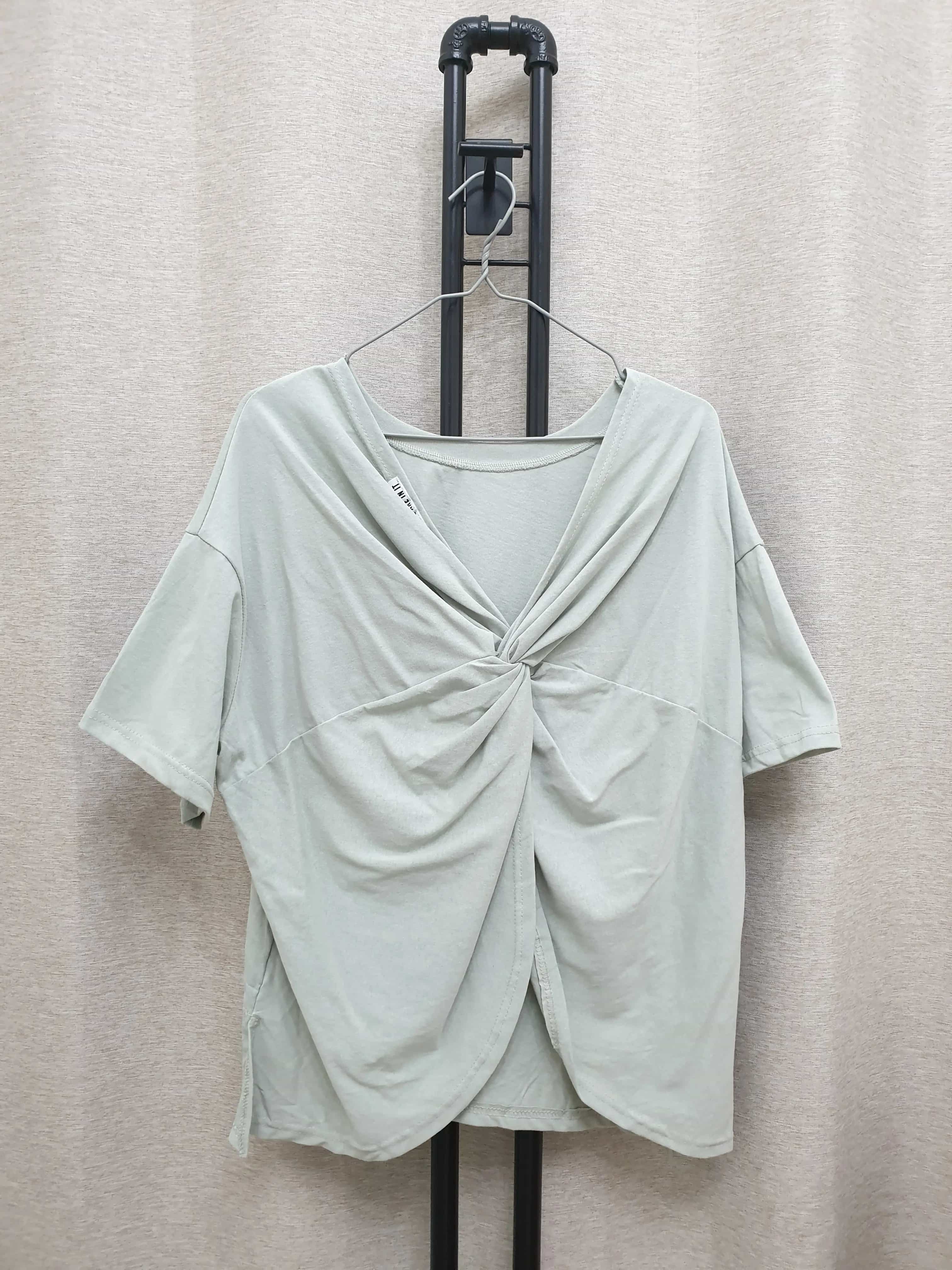Cropped Twist Top